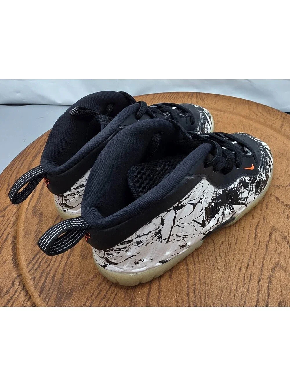 Nike little posite